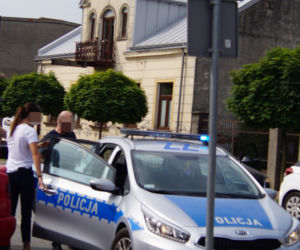 Pijany kierowca nauki jazdy siał zniszczenie na drodze