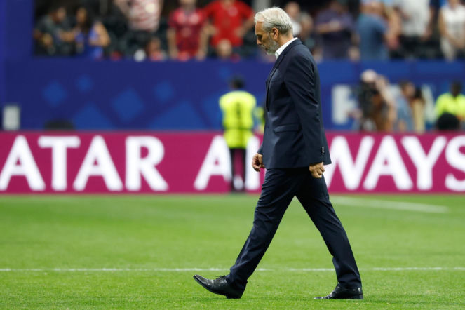 Niewyobrażalny dramat trenera na mundialu. O śmierci ojca dowiedział się w kuriozalny sposób