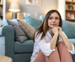 „Kac społeczny” to nie wymysł. Jak odzyskać energię w 10 minut po spotkaniu?