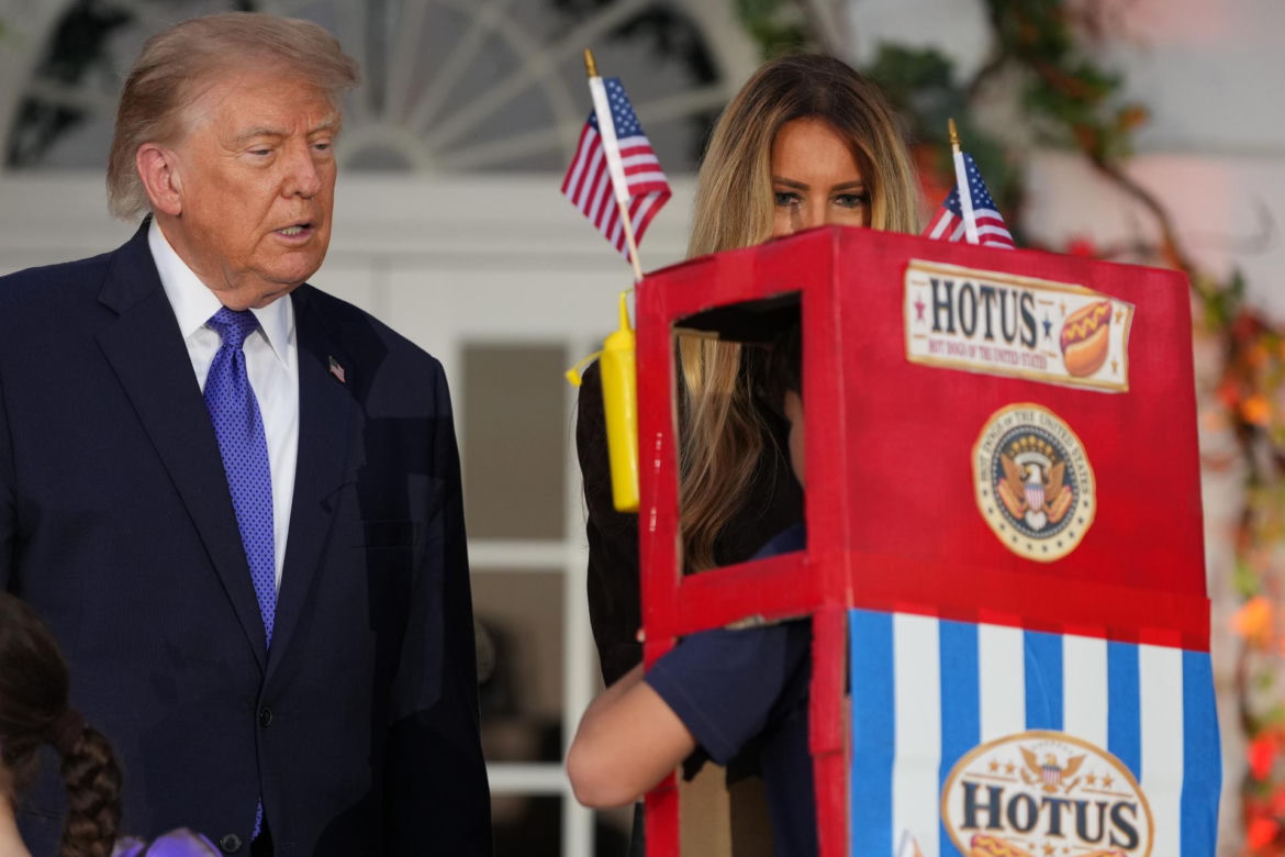 Cukierek albo psikus! Trump zaskoczył pod Białym Domem