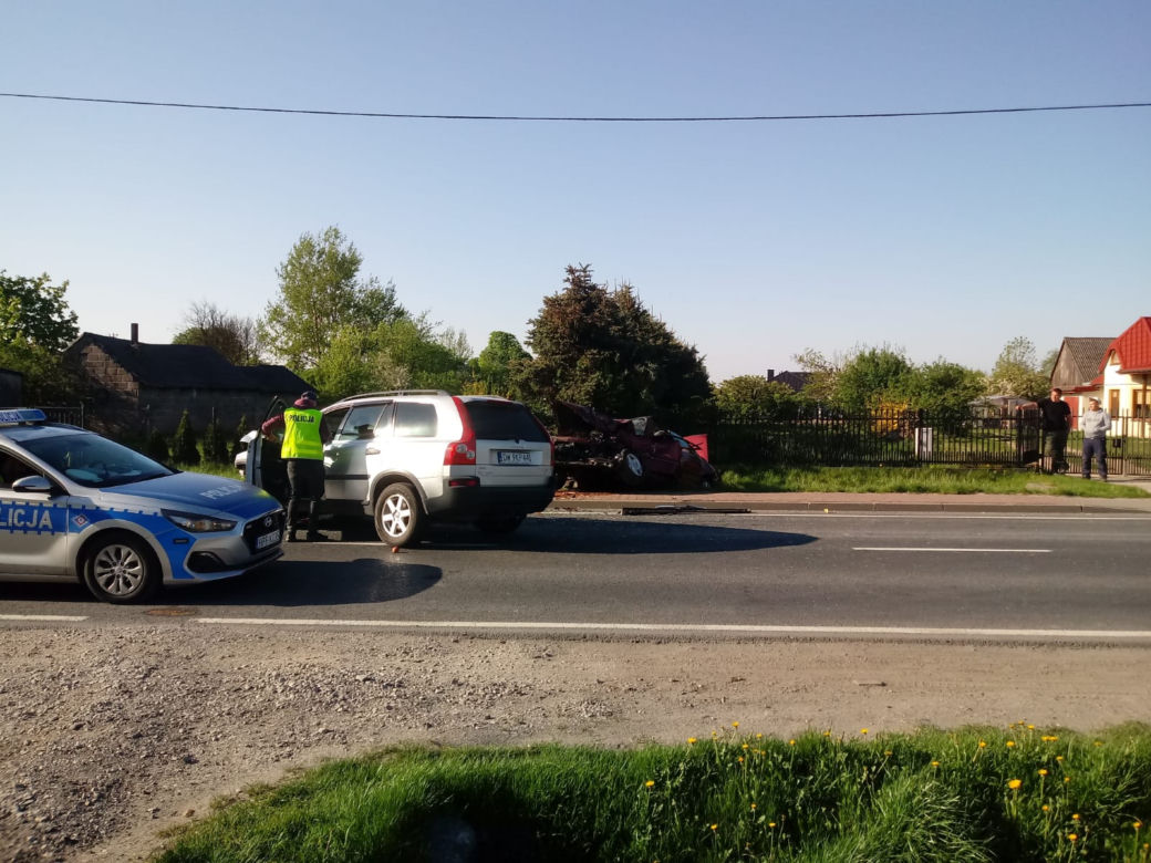 Groźny wypadek w Kozeninie: 51-latek wyjechał na czołówkę