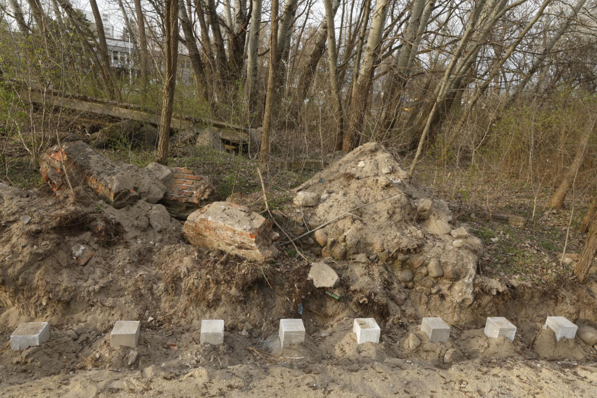 W Warszawie powstaje drugie "lapidarium". Miasto nie usunie betonowych odpadów. "To artefakty"