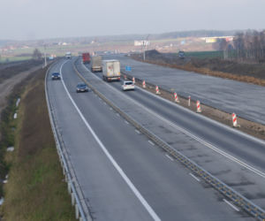 A1 w Łódzkiem: Kierowcy mają już do dyspozycji cztery pasy ruchu! Na którym odcinku autostrady?