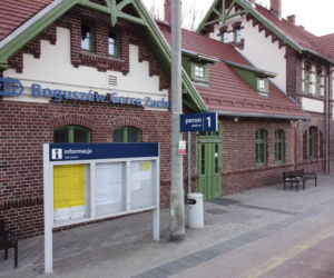 Zabytkowy dworzec kolejowy w Boguszowie-Gorcach odzyskał dawny blask