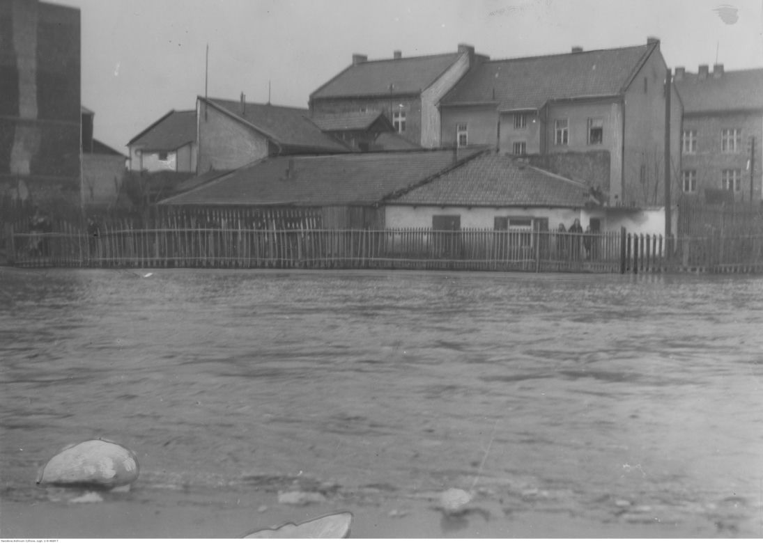 Kraków pod wielką wodą. Po centrum miasta pływały kajaki
