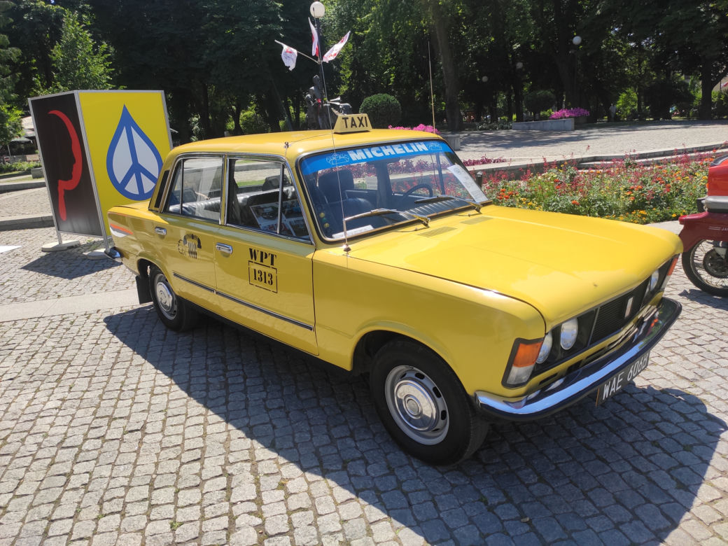 Obchody Czerwca '76 -  Piknik rodzinny "Przystanek PRL"