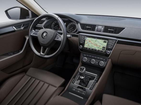 Skoda Superb III wnętrze