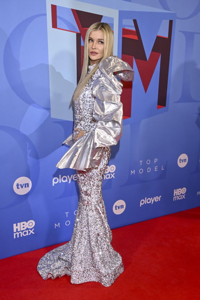 Cekinowa petarda! Stylizacja Joanny Krupy z finału "Top Model" robi furorę