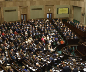 Droższe napoje i alkohol. Rząd szuka pieniędzy