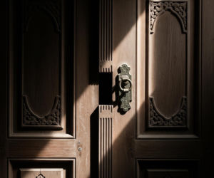 Biskup w ogniu krytyki. Czy skandal obyczajowy wstrząśnie Kościołem?