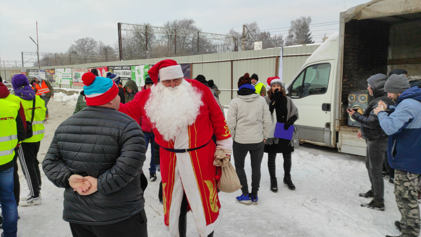 Białystok. Charytatywny Wrak Race Uniwerstal [18.12.2022]