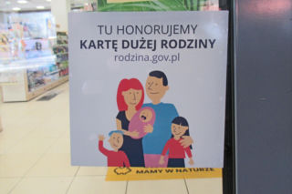 Karta Dużej Rodziny z nowym przywilejem. Zasiłek dla bezrobotnych będzie wypłacany dłużej