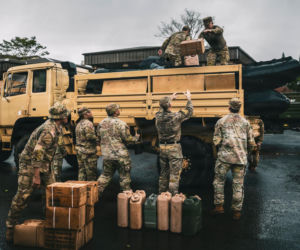 Pentagon planuje operacje lądowe w Iranie. Teheran grozi „podpaleniem” amerykańskich wojsk