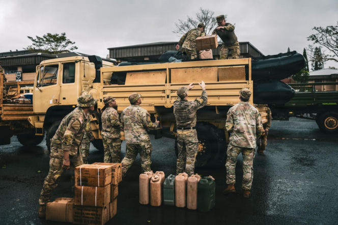 Pentagon planuje operacje lądowe w Iranie. Teheran grozi „podpaleniem” amerykańskich wojsk