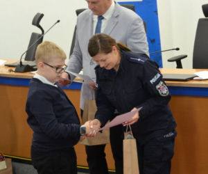 „Plastyczne Oscary” i mosty między pokoleniami. Wielki finał konkursów w ramach kampanii „Widzę – rozmawiam – reaguję” w Siedlcach