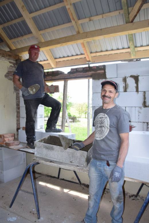 Podborze. Dom niepełnosprawnych braci to ruina. Potrzebują wszystkiego