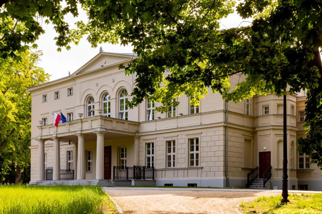 Rakoniewice. Ciche miasteczko z niezwykłą historią