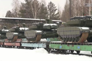 Nowe czołgi T-90M dla Rosji. Jak Moskwa adaptuje się do wojny z użyciem dronów?