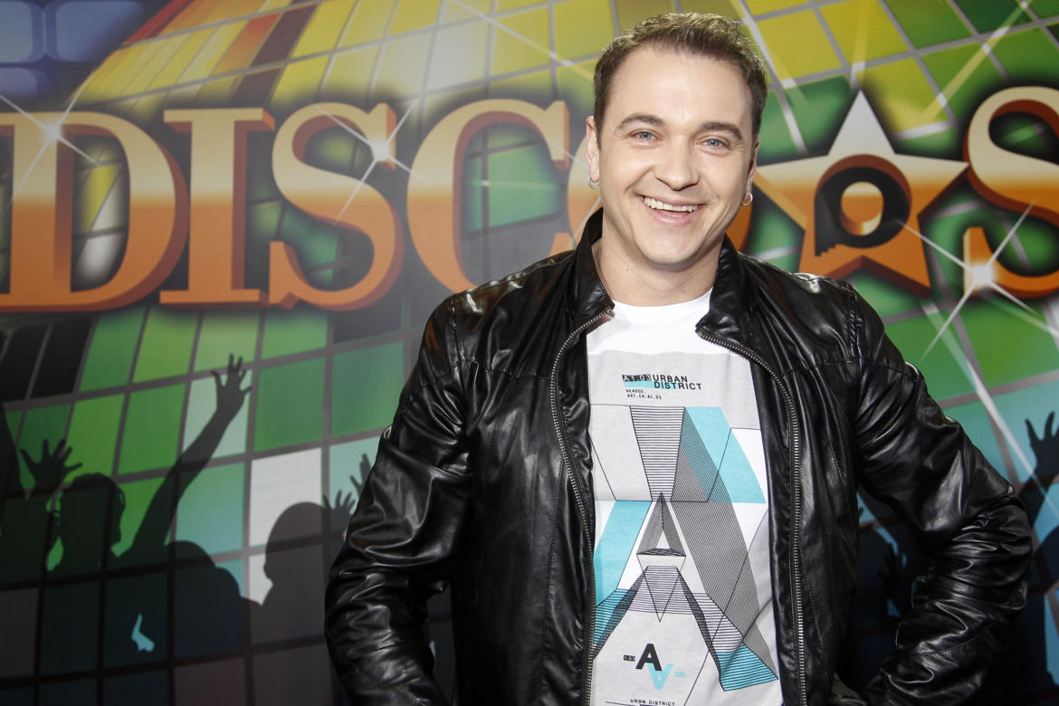 Zaczynał od rocka, dziś jest królem disco polo. Tak przez lata zmieniał się Radek Liszewski