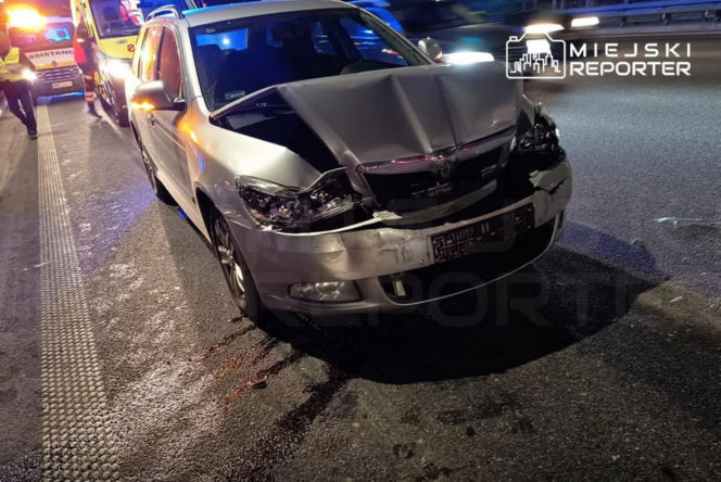 Karambol na S2 po wybuchu agresji drogowej, kierowcy zajeżdżali sobie drogę