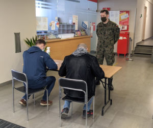 Ruszyła akcja Zaszczep się w majówkę. Ogromne kolejki do punktów [ZDJĘCIA]
