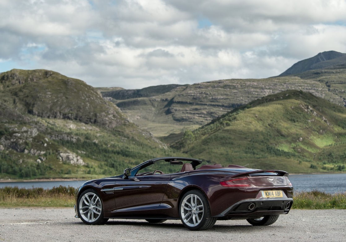 Aston Martin Vanquish Volante