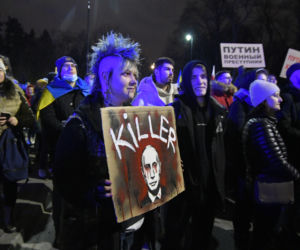 Kolejny protest pod ambasadą Rosji w Warszawie