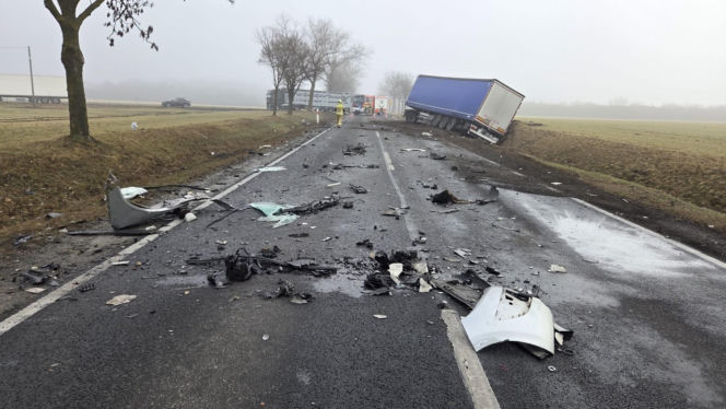 Tragedia na DK 15 niedaleko Inwrocławia! Kierowca osobówki zginął na miejscu [ZDJĘCIA]