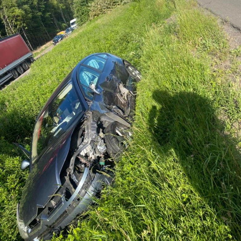 Wypadek na DK 94 w Sławkowie. Zderzyły się dwa samochody osobowe