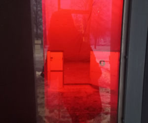 Pod ciężarem śniegu zapadło się zadaszenie lodowiska w Lesznie! Na miejscu pracują służby