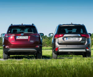 Toyota RAV4 Hybrid E-Four Prestige vs. Mitsubishi Outlander PHEV Instyle NAVI+
