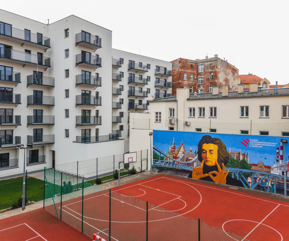 Kolejny nowy mural we Wrocławiu- tym razem to Adam Mickiewicz