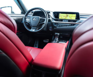 Lexus ES300h F Sport