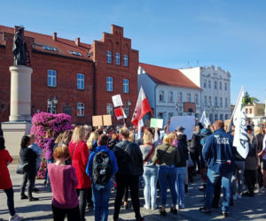 Demonstracja pod Sądem Rejonowym w Środzie Wielkopolskiej! Elena wróć! 