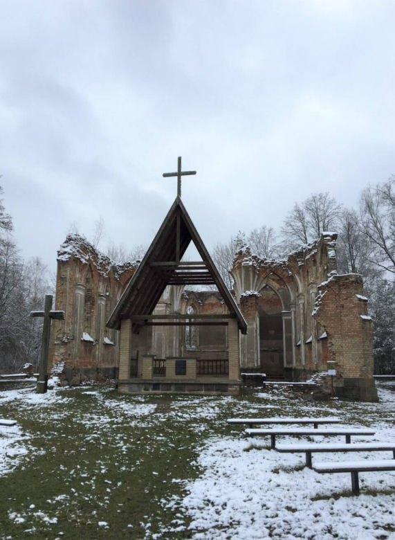 Tajemnicze ruiny kościoła św. Antoniego w Jałówce na Podlasiu [ZDJĘCIA]