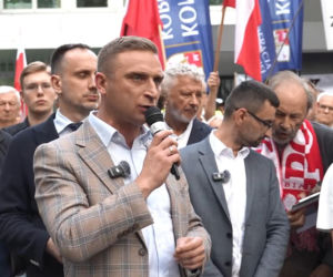 Manifestacja ROG w Warszawie. Żądali reparacji