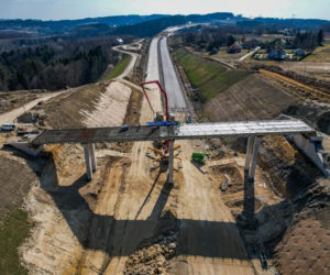 Najwyższa estakada w Polsce powstaje na S19 Babica Jawornik. Na plac budowy prowadzą serpentyny