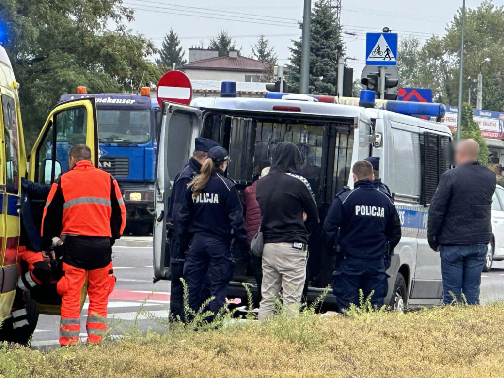 Tragedia podczas libacji. Pili alkohol, nagle buchnęły płomienie. Dwie osoby w szpitalu, jedna zatrzymana