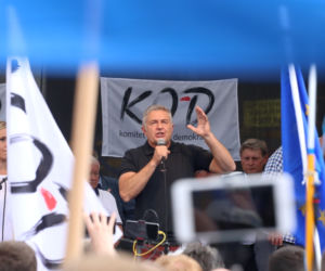 Protest KOD przeciwko zmianom w sądownictwie