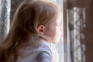 Ania nie może już czekać, aż jej rodzice naprawią życiowe błędy. 3,5-latka szuka rodziny zastępczej