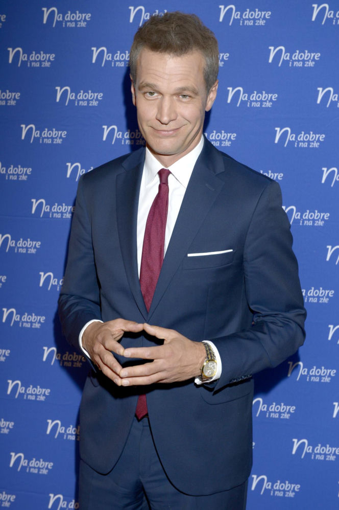 Michał Żebrowski od lat wciela się w Falkowicza w "Na dobre i na złe". Już na początku kariery aktorskiej był bożyszczem kobiet [GALERIA]