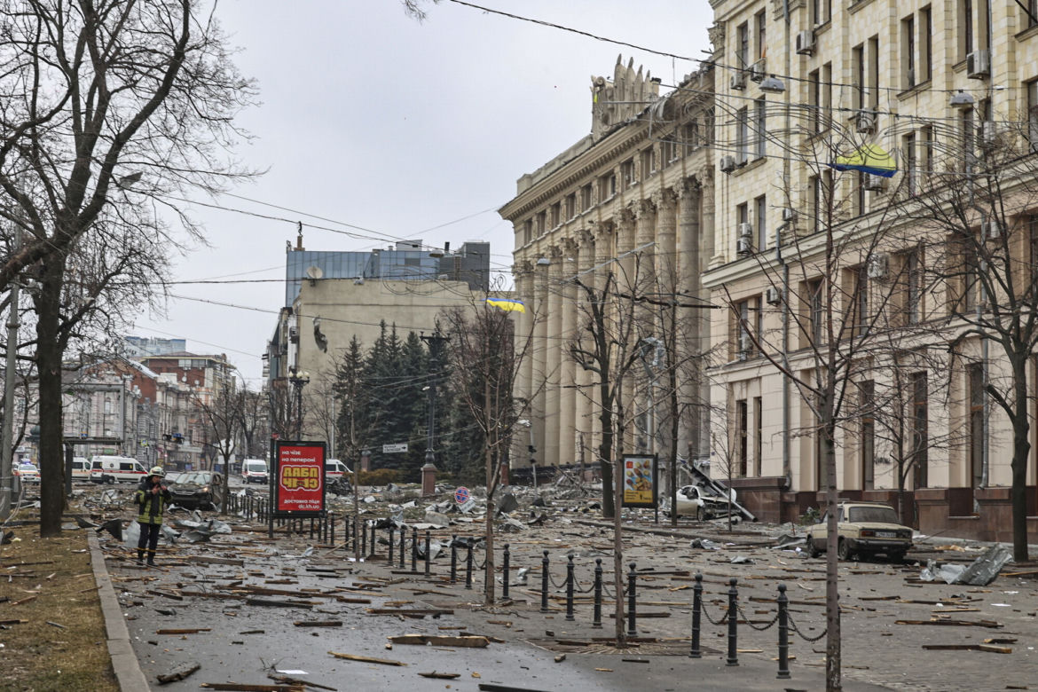 Wojna w Ukrainie - Charków po nalocie bombowym