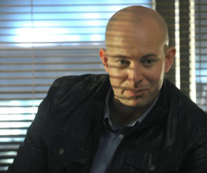 Od amanta z „Magdy M.” do twardziela z brodą. Tak przez lata zmieniał się Szymon Bobrowski
