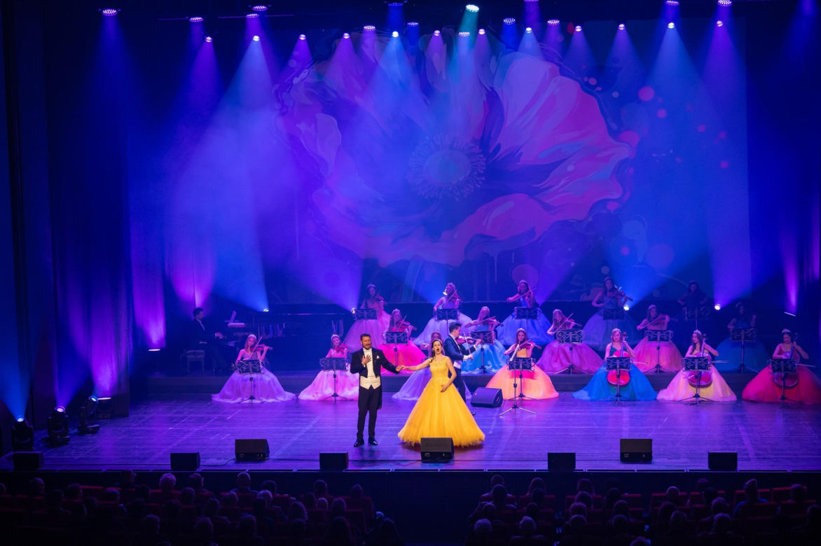 Noworoczny Koncert Wiedeński w wykonaniu Orkiestry Księżniczek na scenie CSK w Lublinie