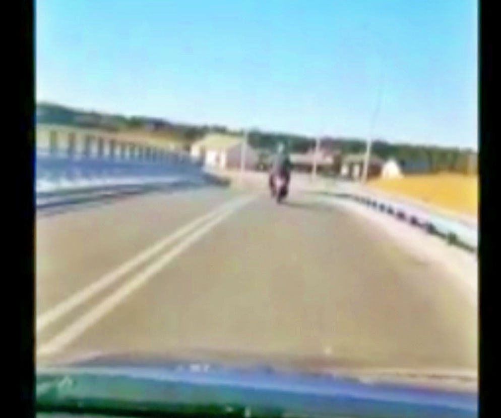 Slalom pijanego na jednośladzie