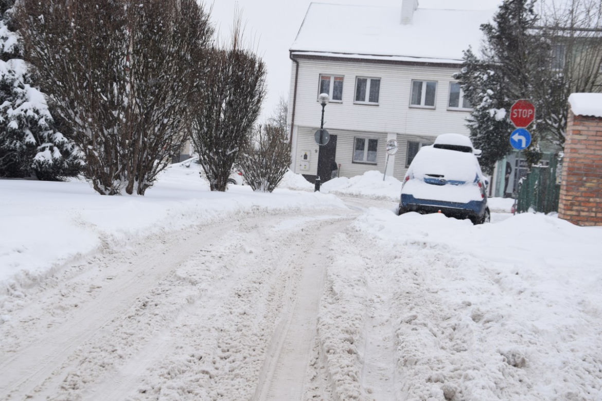 Zima nie odpuszcza. Pogodowy armagedon w podkarpackich miastach [ZDJĘCIA]