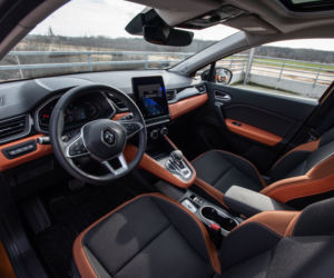 Peugeot 2008 GT Line vs Renault Captur Intens