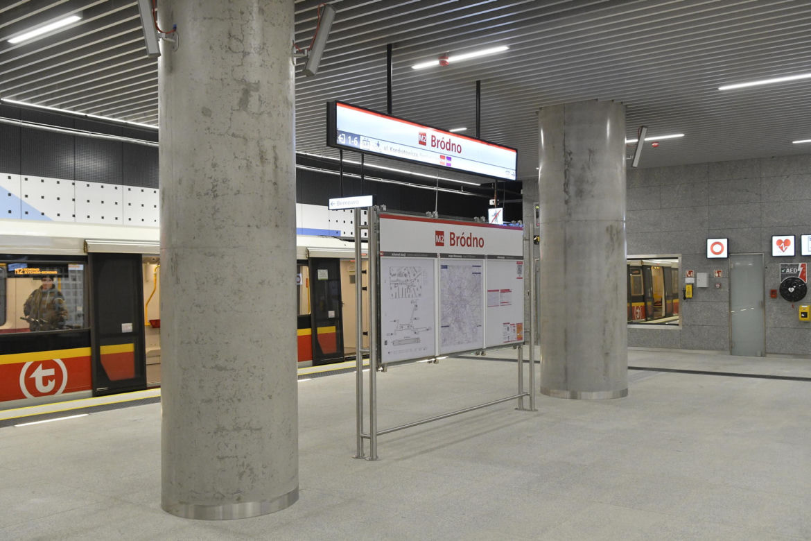 Metro pojechało na Targówek. Tak wyglądało otwarcie nowych stacji