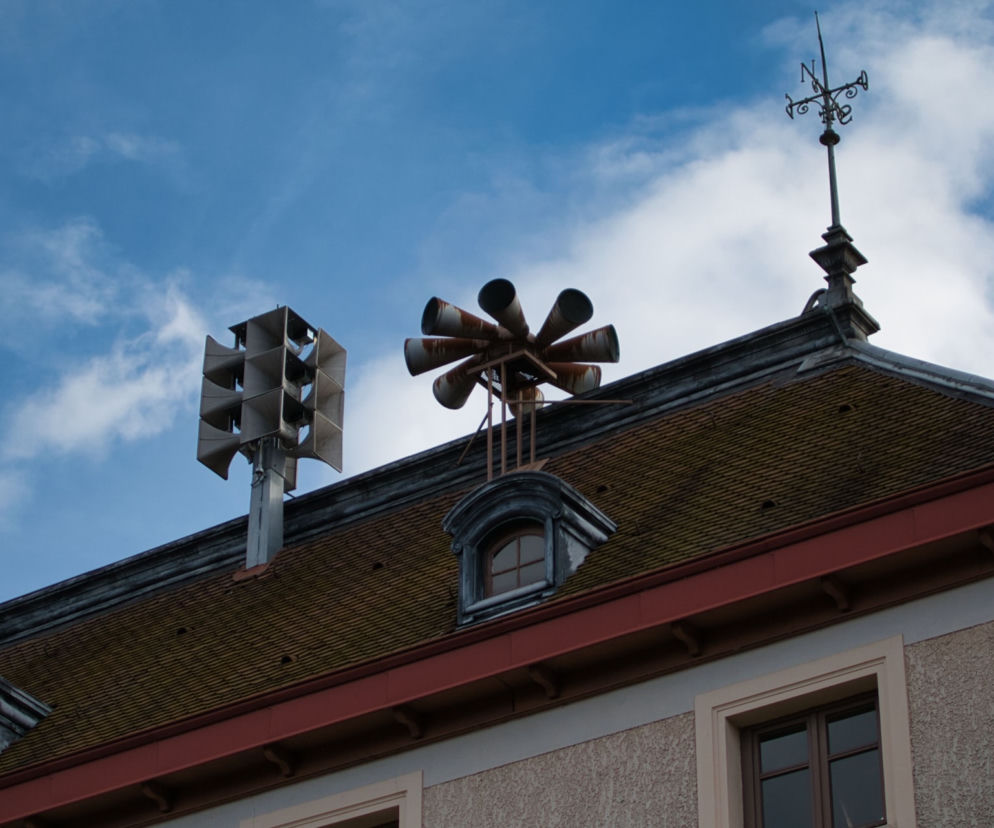 Dlaczego wyją syreny w Warszawie 19.04.2022? Co się dzieje? Wielki alarm w stolicy