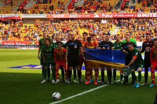 Jagiellonia - Warta. Żółto-Czerwoni wywalczyli punkt mimo gry w osłabieniu